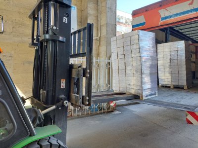 Започна разпределението на бюлетините за вота на 19 април (ОБЗОР)