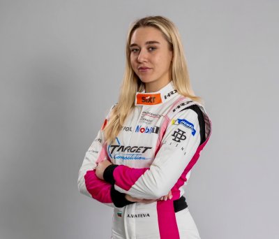 Александра Вътева с успешни тестове на пистата &bdquo;Спа&ldquo; преди старта на новия сезон