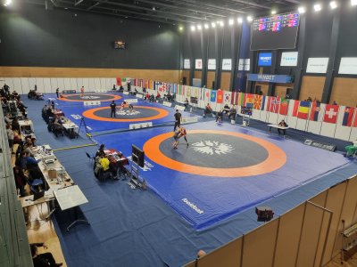 Националите по класическа борба с видео послание към Алекси Алексиев