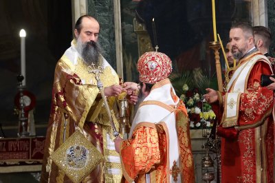 Христос воскресе, възвести българският патриарх Даниил пред катедралата "Св. Александър Невски"