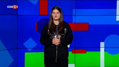 В Бангладеш хора се боядисват в червено и танцуват, за да посрещнат новата година