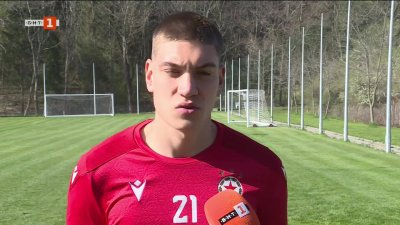 Лапоухов за бъдещето си: Оставам в ЦСКА, мислим само за сезона