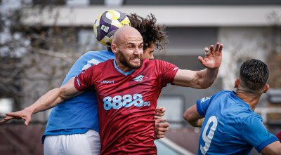 Септември и Спартак Варна не се победиха в напрегнат двубой без голове