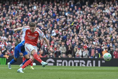 Домакински провал на Арсенал съживи борбата за титлата в Англия