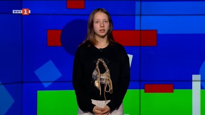 Везбарката Николинка Тодорова, която бродира великденски яйца