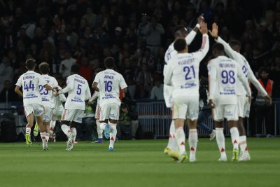 Олимпик Лион подхлъзна ПСЖ