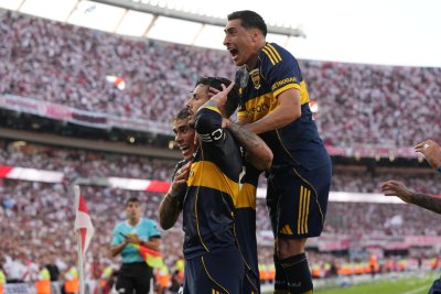 С гол от дузпа на Леандро Паредес Бока Хуниорс надви Ривър Плейт в Суперкласико