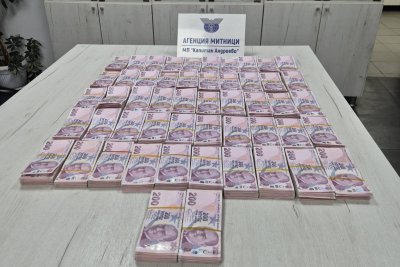 Над 1 милион недекларирани турски лири задържаха митничари на "Капитан Андреево"