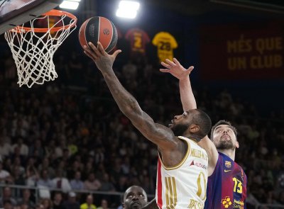 Рекорд и силен Милър-Макинтайър не спасиха Цървена звезда от отпадане в Евролигата (ВИДЕО)