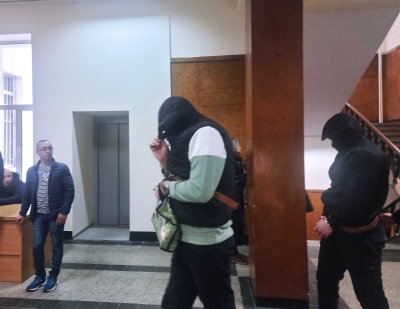 Започна делото срещу двамата полицаи от Казанлък, обвинени за смъртта на арестант