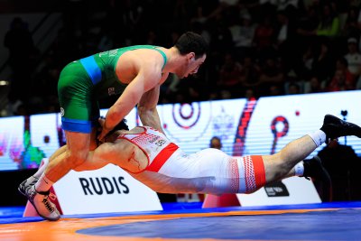 Борба: Семен Новиков загуби на финала на европейското (СНИМКИ)