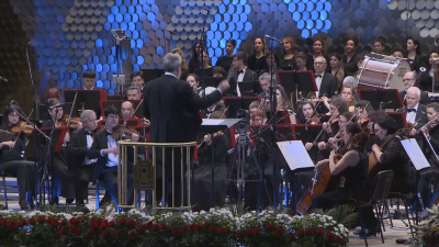 Започна тържественият концерт за 150-годишнината от Априлското въстание в НДК