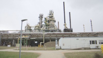 От 1 май Русия спира транзита на суров петрол от Казахстан за Германия по тръбопровода "Дружба"