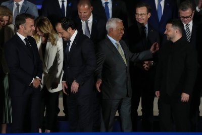 Неформална среща на върха в Кипър - ЕС готов да облекчи санкциите за Иран, ако има споразумение