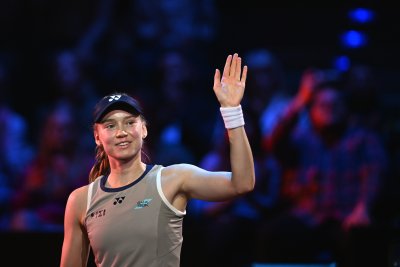 Елена Рибакина и Коко Гоф с победи в Мадрид