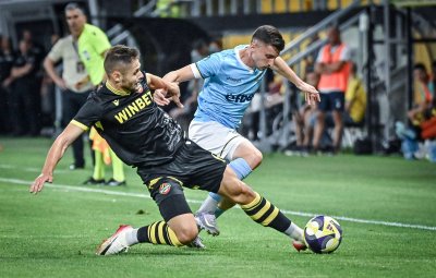 Три мача от плейофите в Първа лига предстоят в неделя