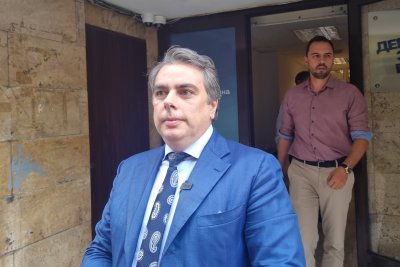Асен Василев: Заплахите срещу Кандев са абсолютно скандални