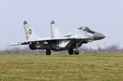 В деня на армията: Как празнуват в авиобаза &bdquo;Граф Игнатиево&ldquo;?