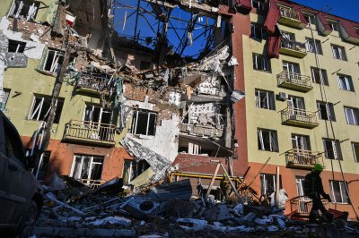 Преди обявеното спиране на огъня в Украйна: Москва и Киев с различни дати, ударите продължават