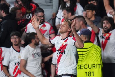 Райо Вайекано измъкна минимален успех срещу Страсбург и взе аванс преди реванша