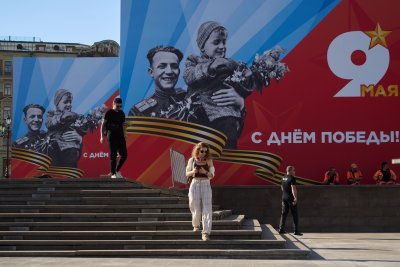 В навечерието на 9 май: Размяна на удари и реплики между Украйна и Русия