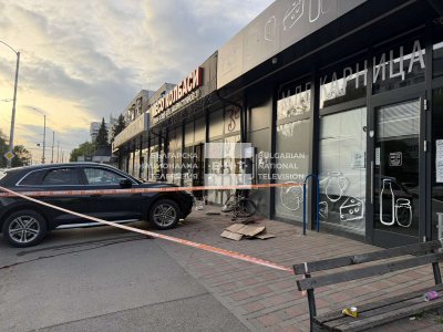 Шофьор блъсна двама пешеходци в София