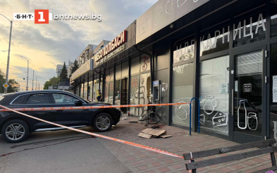 Шофьор блъсна двама пешеходци в София