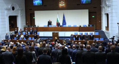 Новият парламент: Депутатите започват работа по същество