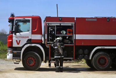 Голям пожар горя в жилищна кооперация в Пловдив