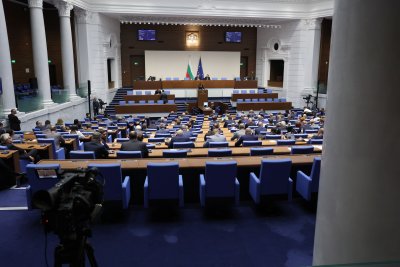 На първо четене: Парламентът възстанови антикорупционната комисия
