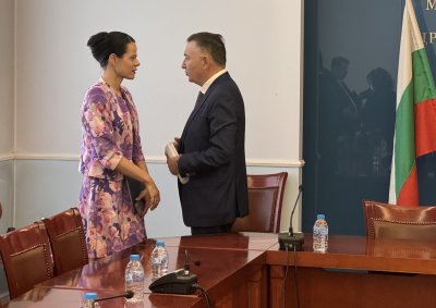 Кметът на Карлово настоя пред здравния министър за спешни мерки в подкрепа на общинските болници