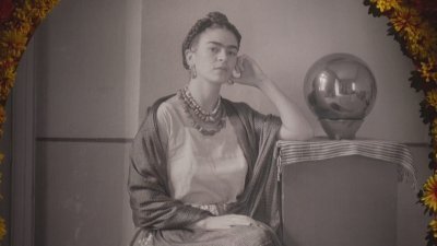 Изложба в Атина показва пъстрия свят на Фрида Кало