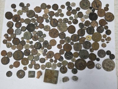 Over 4,600 ancient coins, rings and artefacts seized at Kapitan Andreevo border checkpoint