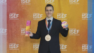 Български ученик спечели елитен конкурс за наука и инженерство