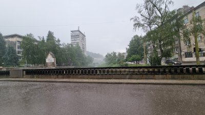 Заради наводнени участъци затвориха за движение ключови булеварди в Габрово