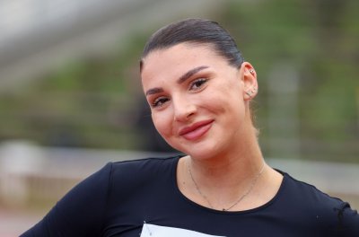 Еврошампионката Радина Величкова минава през бал по пътя си към световното