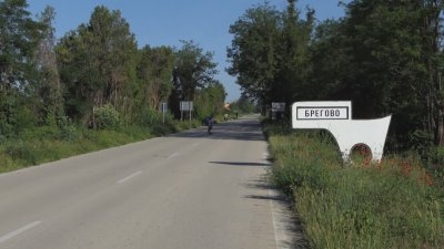 Двама авантюристи със скейтбордове тръгват на обиколка из цяла България