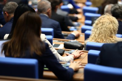 Коментари от парламента за оставката на Сарафов