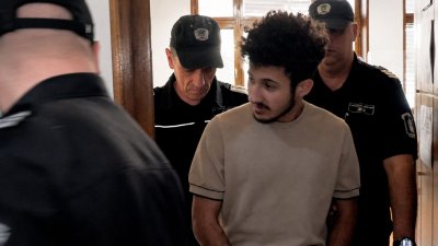 Съдът в Бургас остави в ареста 19-годишен сириец, обвинен за трафик на мигранти и катастрофа при бягство от полицията