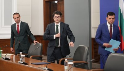 НА ЖИВО: 53% от средствата по ПВУ е получила България за пет години, съобщи вицепремиерът Атанас Пеканов