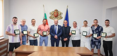 Министърът на спорта Енчо Керязов награди националите по спортна гимнастика за успешното представяне на Световните купи в Ташкент и Варна