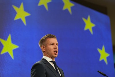 Унгарският премиер Мадяр заплаши президента с конституционни промени