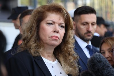 Илияна Йотова: Дефицитът не се е трупал последните месеци