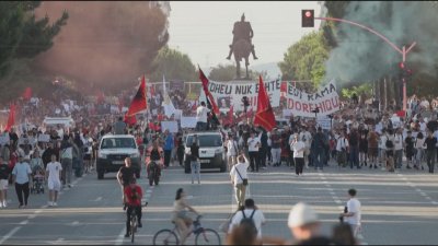 Пореден протест в Албания - недоволството срещу проекта на зетя на Тръмп
