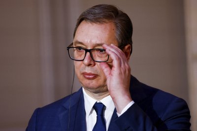 Сръбският президент Вучич планира да подаде оставка