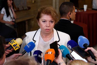 Президентът Йотова за дрона в Констанца: МО реагира светкавично и адекватно, няма опасност за българските граждани