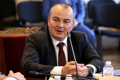 Министър Абровски: Държавата ще защитава интересите на производителите от нелоялни търговски практики
