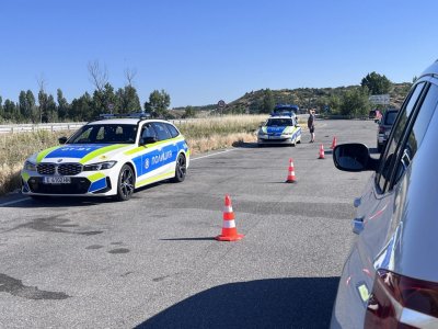 Полицейска операция за контрол на пътя и срещу гонките се провежда в област Благоевград (СНИМКИ)