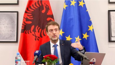 Министърът за Европа и външните работи на Албания Ферит Ходжа