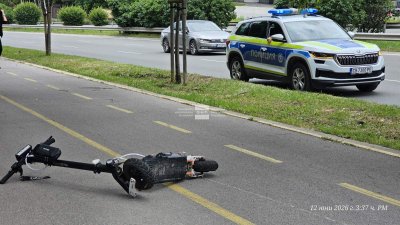 Стабилно е състоянието на блъснатата от тротинетка жена в Бургас